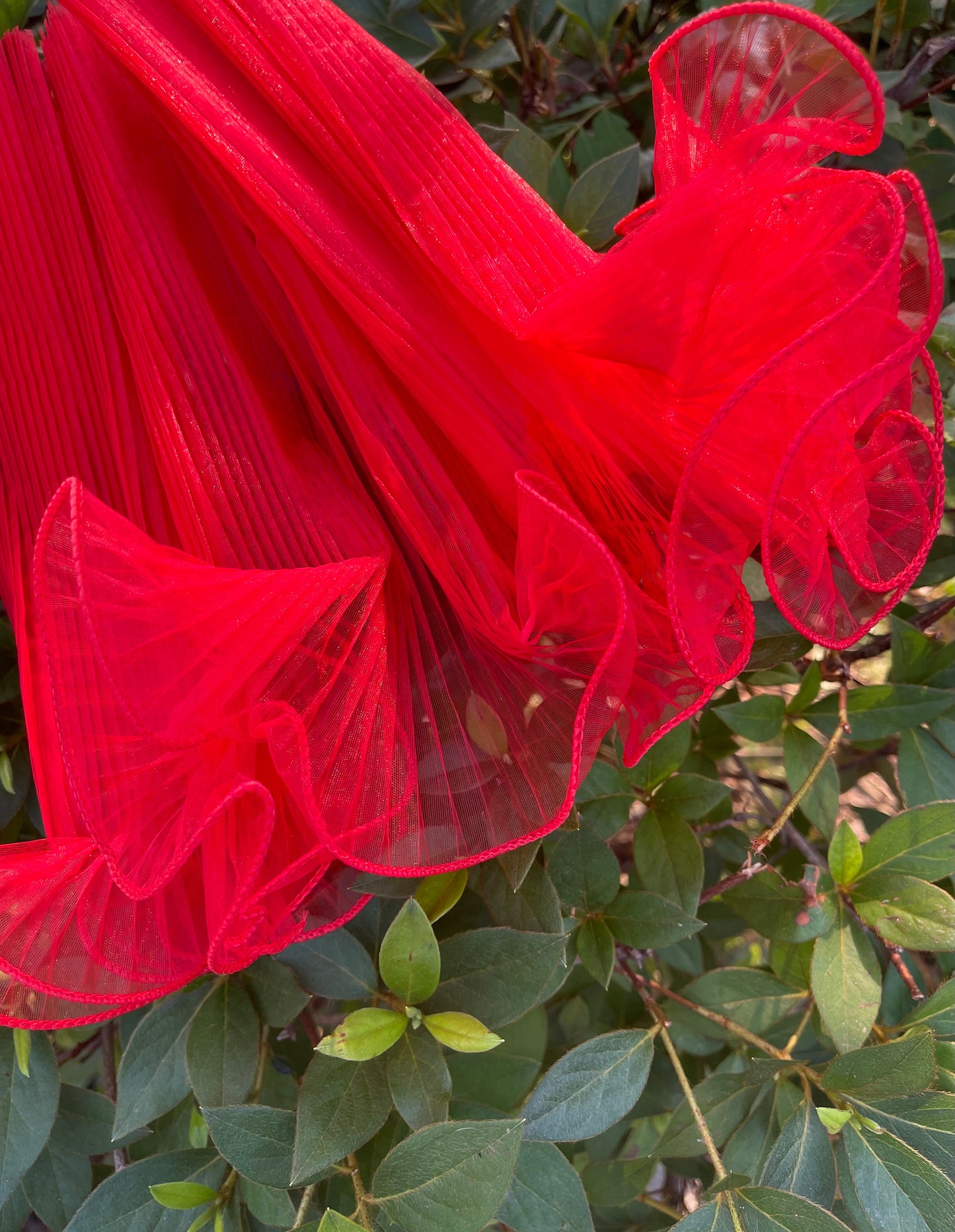 Floral Mesh - Red/Red